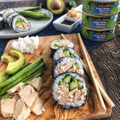 Solid White Wild Albacore Tuna In Water In 2020 Sushi Rolls Sushi