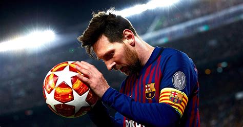 Lionel Messi O Primeiro Jogador A Marcar Gols Por Um Time Entre