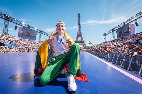 Dominika Baniewicz Na Podium Mistrz W Obok Wie Y Eiffla Lrt