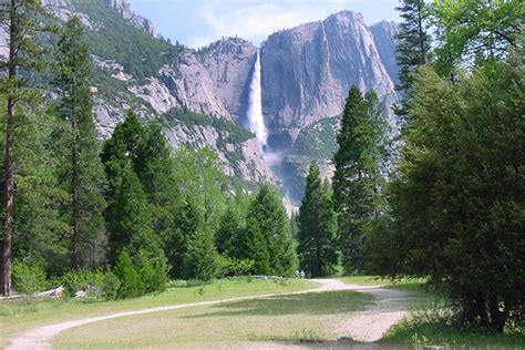 Photos of Yosemite Falls, California