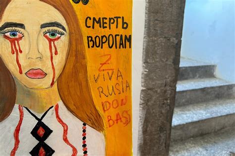 Vandalizzata Mostra Per La Pace In Ucraina A Napoli Scritte Pro Russia