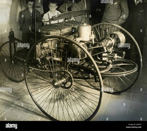 Very old automobile, 1880s Stock Photo - Alamy