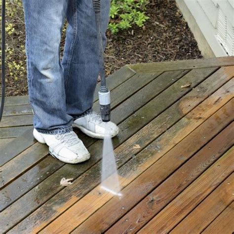 Power Washing Is One Of The Best Ways To Clean Mold From A Wood Deck Deck Cleaning Cleaning