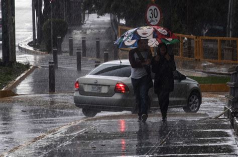 Reportan Encharcamientos Y Anegaciones Tras Fuerte Lluvias En El Sur Y