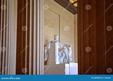 Le Colonne Della Memoria Di Lincoln E La Statua Del Sedicesimo