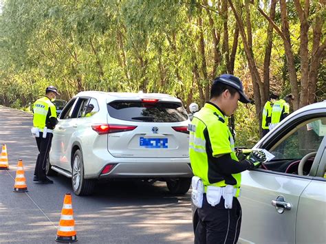 战酷暑！吴忠交警闪电骑警持续开展夏季整治“百日行动”