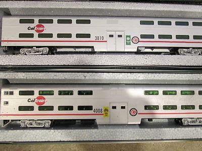 Caltrain HO scale KATO F40PH with Gallery cars trainset CUSTOM-MADE ...