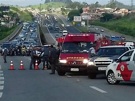 G1 Mulher morre em acidente na rodovia Raposo Tavares notícias em