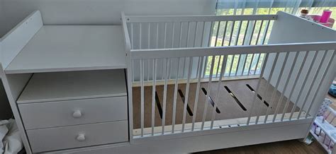 Gitterbett für Babys mit Wickeltisch Kaufen auf Ricardo