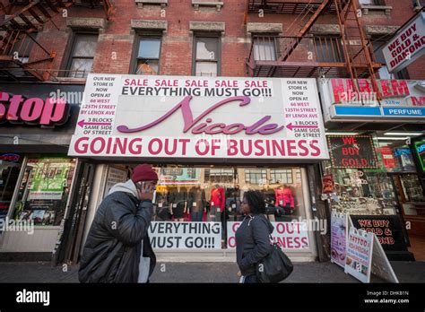 Busy Street In Harlem Hi Res Stock Photography And Images Alamy