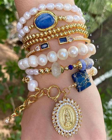 Pulsera Hecha A Mano Con Dije De La Virgen De Guadalupe De Piedra