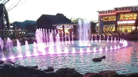 Fun At The Island In Pigeon Forge Youtube