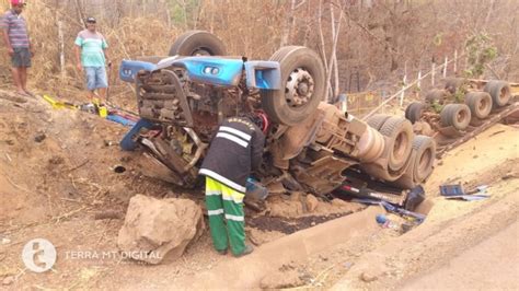 Homem Natural De Itapiranga Morre Em Tombamento De Carreta No Mato