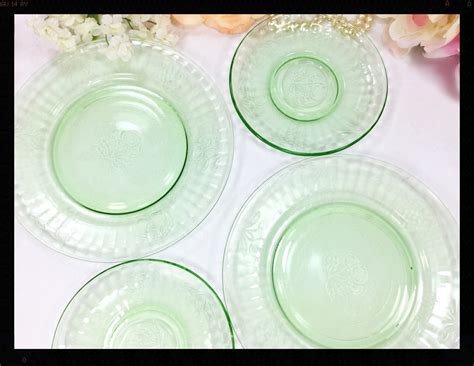 6 Green Depression Glass Plates, 4 Green Depression Glass Salad Plates ...