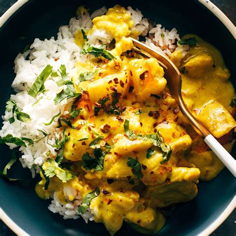 Thai Yellow Chicken Curry With Potatoes Recipe Pinch Of Yum