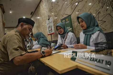 Asn Pemprov Dki Jakarta Tunaikan Zakat Melalui Baznas Bazis Republika