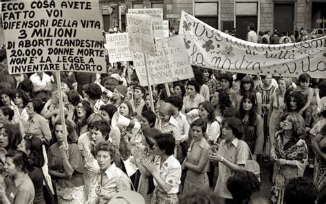 Aborto In Italia Nel Entrava In Vigore La Legge Sky Tg