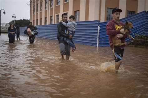 Floods Cause State Of Emergency In Southern Brazil Upi