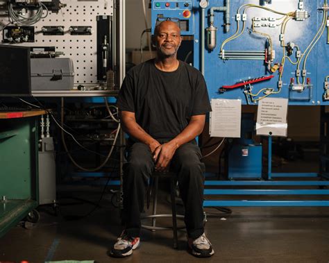 Do You Tip Spectrum Technician? Discover the Etiquette and Guidelines