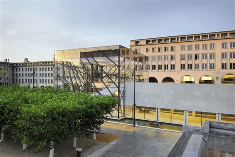 Square - Brussels Meeting Centre / A2RC Architects | ArchDaily