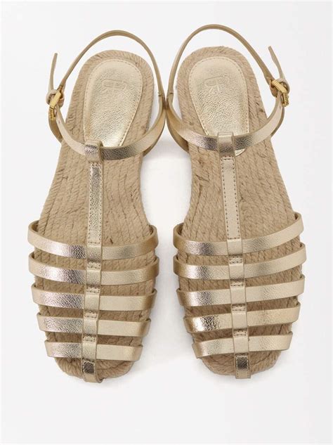 Las Sandalias Cangrejeras M S Fashion Del Verano Est N En Parfois