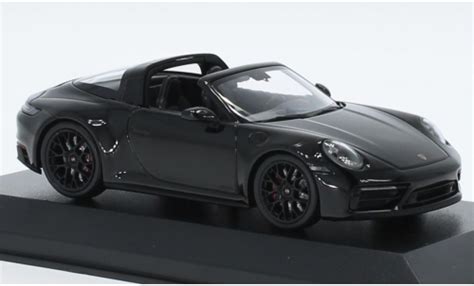 Miniature Porsche 992 Targa 1 18 Minichamps 911 4 GTS Noire 2021