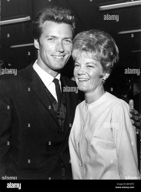 Clint Eastwood Maggie Johnson Stock Photo Alamy