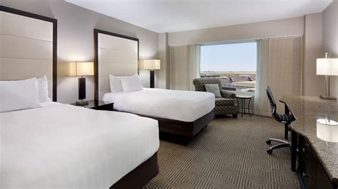 Hotel Rooms with a View | Hyatt Regency Boston Harbor