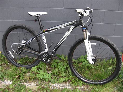 Specialized Rockhopper Comp 29 Mens Mtb 175″ Whtblk In Great Shape