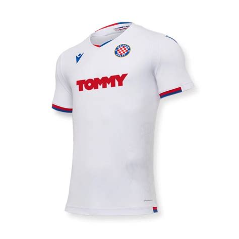 Novas Camisas Do Hajduk Split Macron Mantos Do Futebol