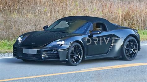 Spy photos of the electric 2025 Porsche 718 Boxster – UPDATE