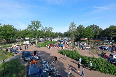 Impressie Vlooienmarkt Juli Bakkeveen Nl