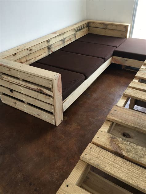 Sill N De Tarimas Diy Couch Diy Furniture Couch Diy Pallet Furniture