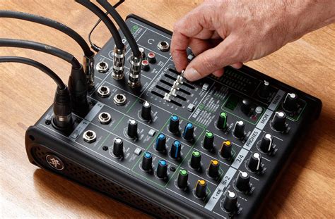 How To Connect Mixer To Speakers