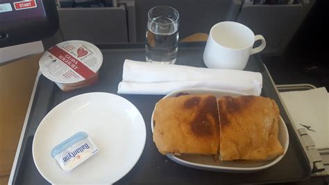 Flight review: Qantas Boeing 737-800 business class – Business Traveller