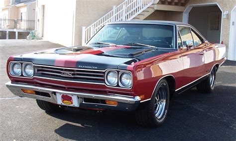 PLYMOUTH GTX - 100px Image #1