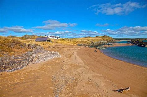 Llanddwyn Beach | Natureflip