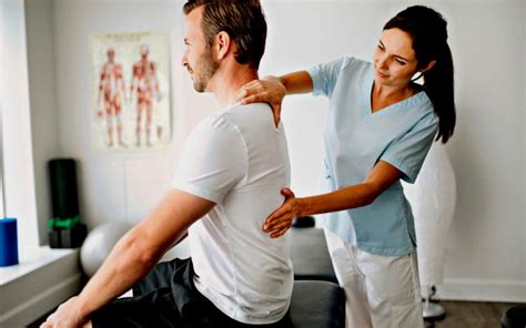 Difference Between Chiropractor And Massage Therapist Reconnect Day Spa