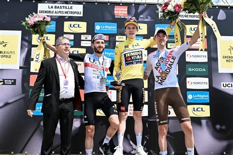 Tableau d affichage tour du Dauphiné 2023 Vingaard est injoignable