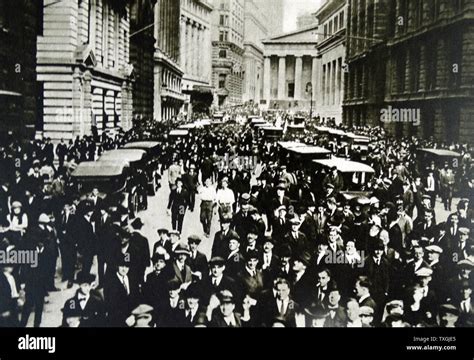 Wall street crash of 1929 hi-res stock photography and images - Alamy