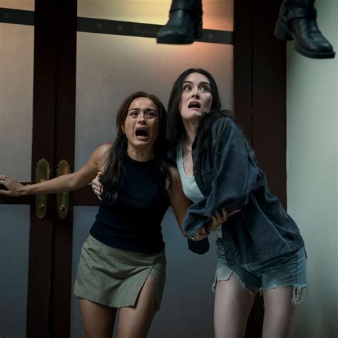 Aubrey Plaza Filmed A 10 Hour Sex Scene With Robert De Niro Marie Claire