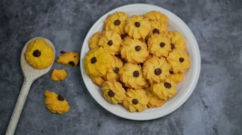 Resep Kue Semprit Kg Yang Lembut Dan Empuk Food Fimela