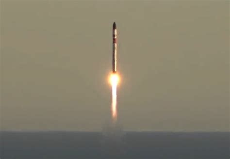 Watch U S Spy Satellite Get Launched To Orbit By Spacex Rival