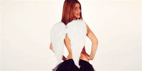 7 Tutoriales para crear tus alas de ángel este Halloween Es la Moda