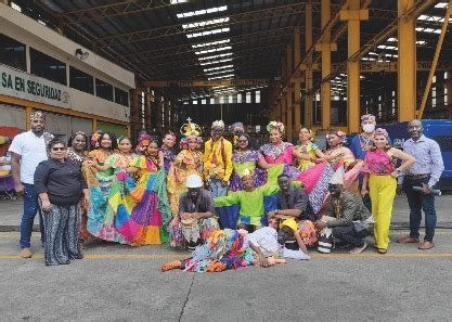 LOS COLABORADORES DE TALLERES INDUSTRIALES S A CELEBRARON EL MES DE