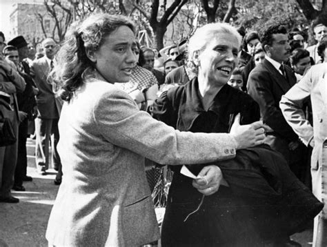 Las Fotos Mejor Guardadas Del Multitudinario Velorio Público De Eva Perón A 66 Años De Su