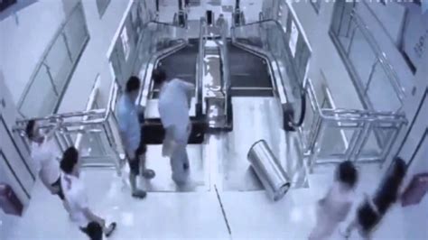 중국 백화점 에스컬레이터 사고 원인과 이후 Escalator Accident In China And Their A