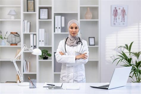 Premium Photo Portrait Of Serious Confident Successful Female Doctor