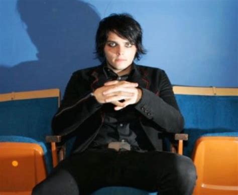 Pin By Robin Vigil On Gerard Arthur Effing Way Gerard Way My