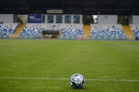 Fks Pge Stal Mielec Remisuje Z Trzecioligow Siark Tarnobrzeg Foto